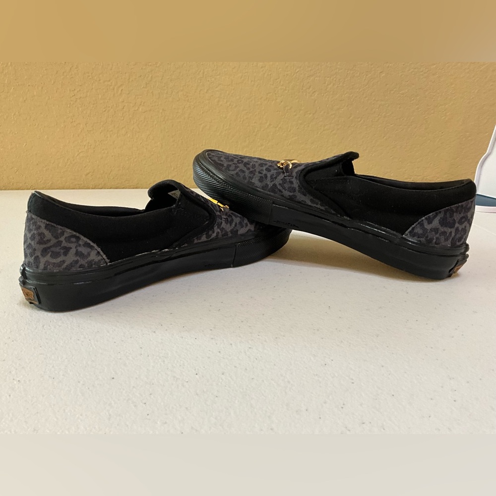 MENS VANS X CHER STRAUBERRY SLIP-ON CHEETAH SNEAKER. SIZE 6.5 - Picture 3 of 7